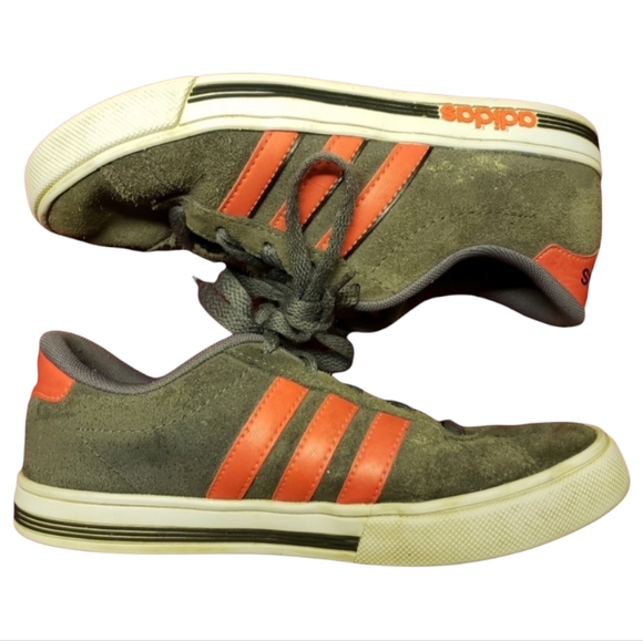 Girl's Kid's Adidas Tennis Sports Shoes/Sneakers - Picture 2 of 6